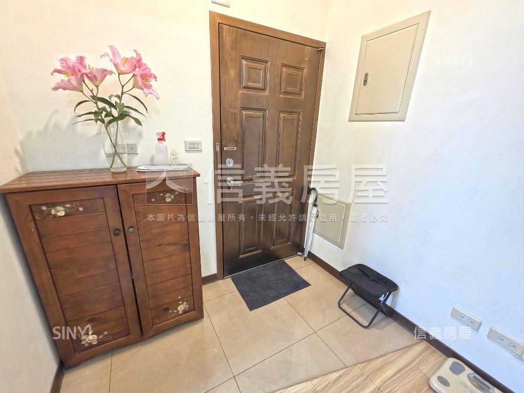 遠眺１０１景觀邊間雙採光房屋室內格局與周邊環境