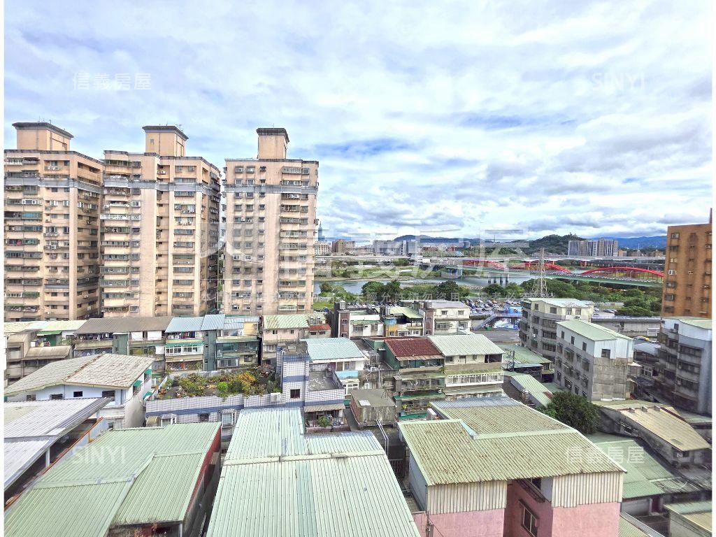 遠眺１０１景觀邊間雙採光房屋室內格局與周邊環境