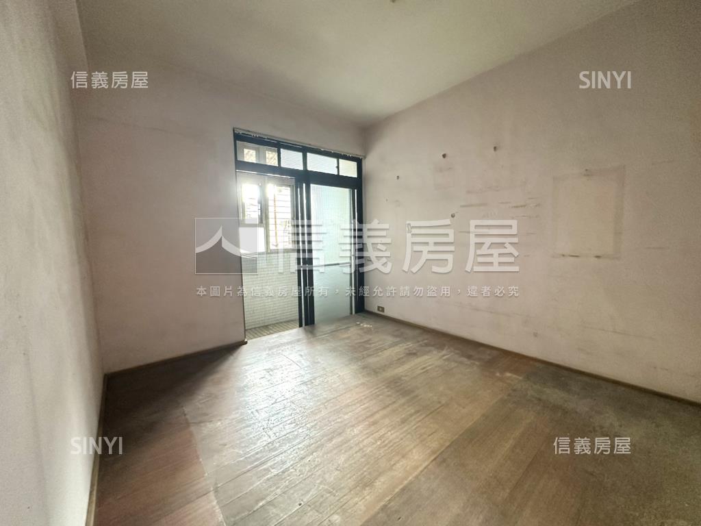 東華街三面採光公寓房屋室內格局與周邊環境