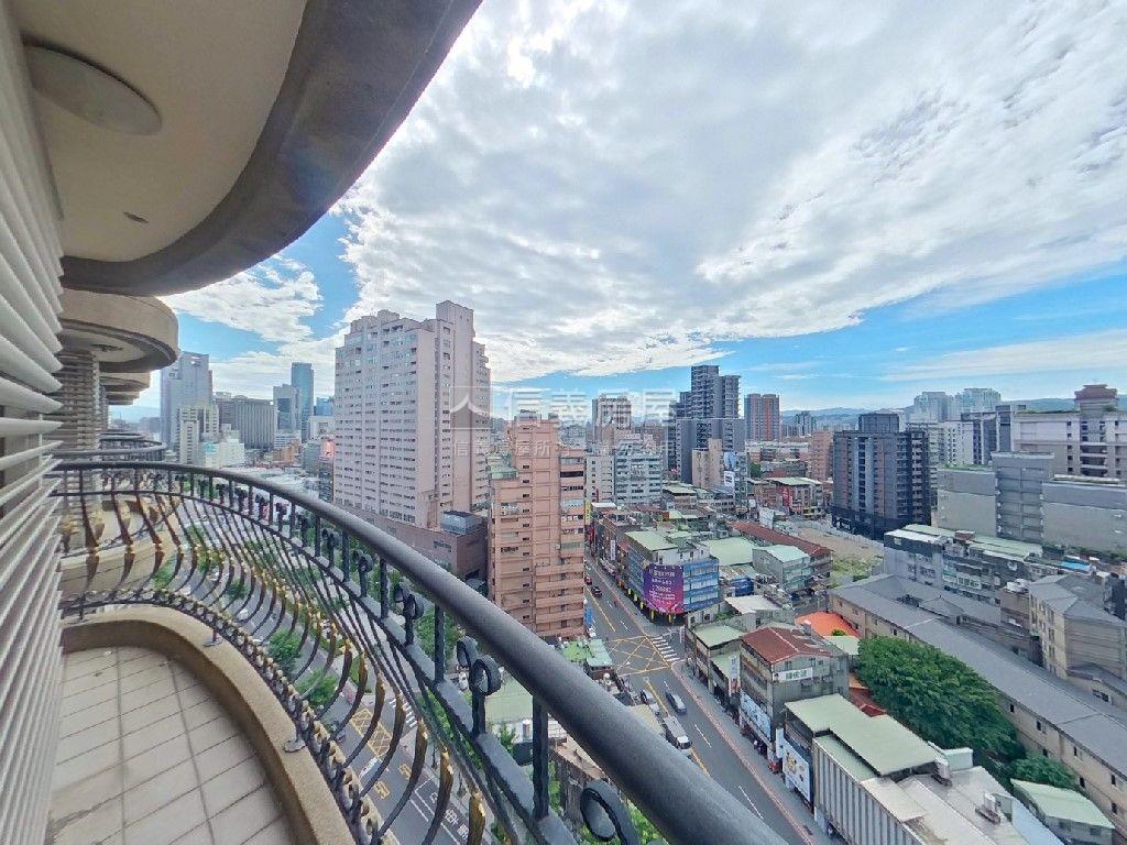 昇陽府中棧雲上雅筑房屋室內格局與周邊環境