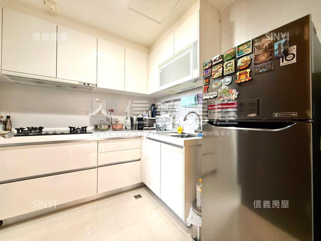 可賞屋國賓高樓採光三房房屋室內格局與周邊環境