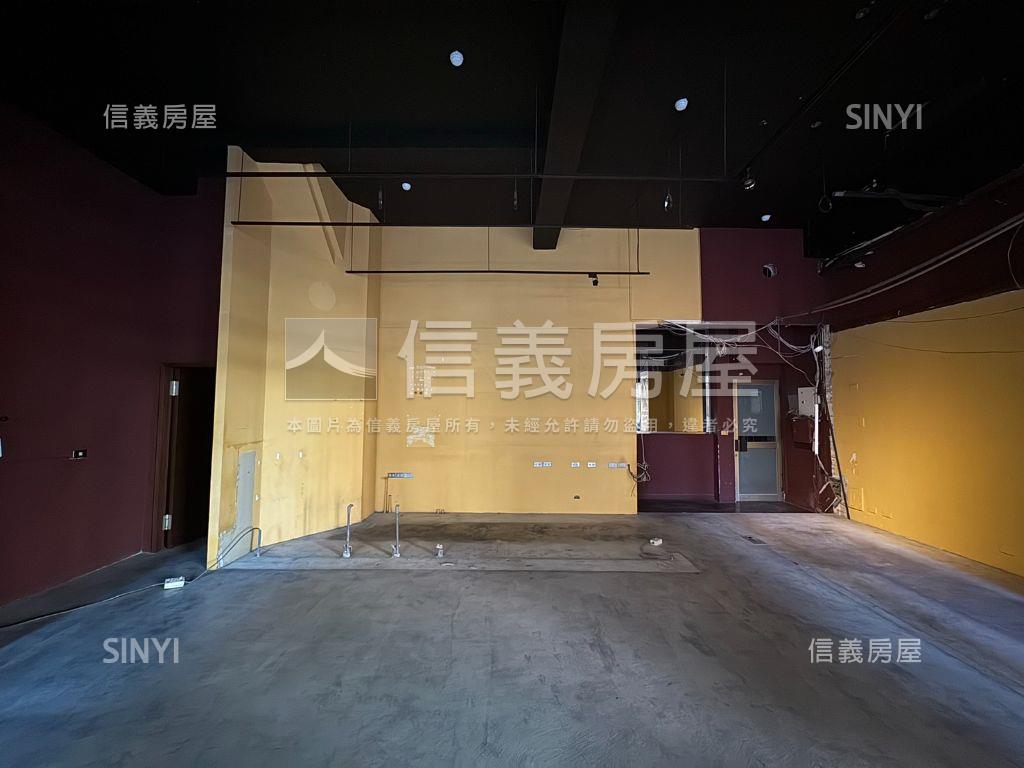 文化名園面寬店面附雙車位房屋室內格局與周邊環境
