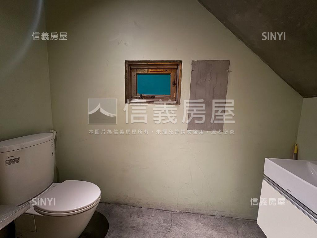 文化名園面寬店面附雙車位房屋室內格局與周邊環境