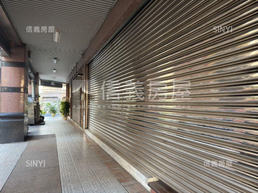 文化名園面寬店面附雙車位房屋室內格局與周邊環境