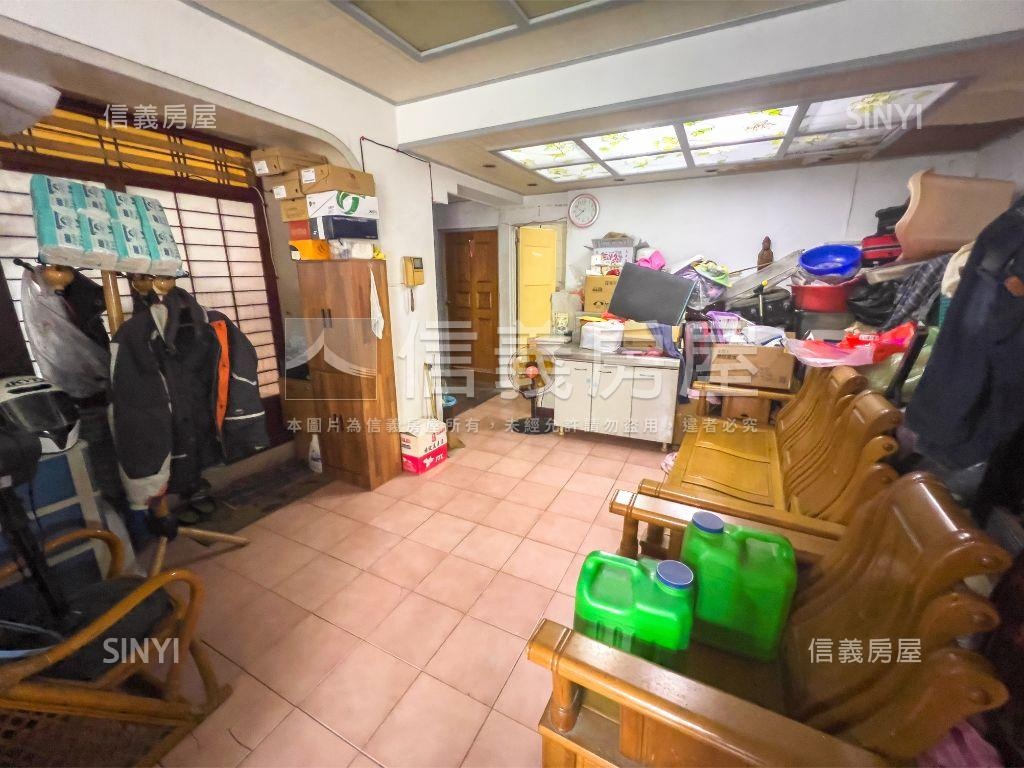 大地坪近學區透天房屋室內格局與周邊環境