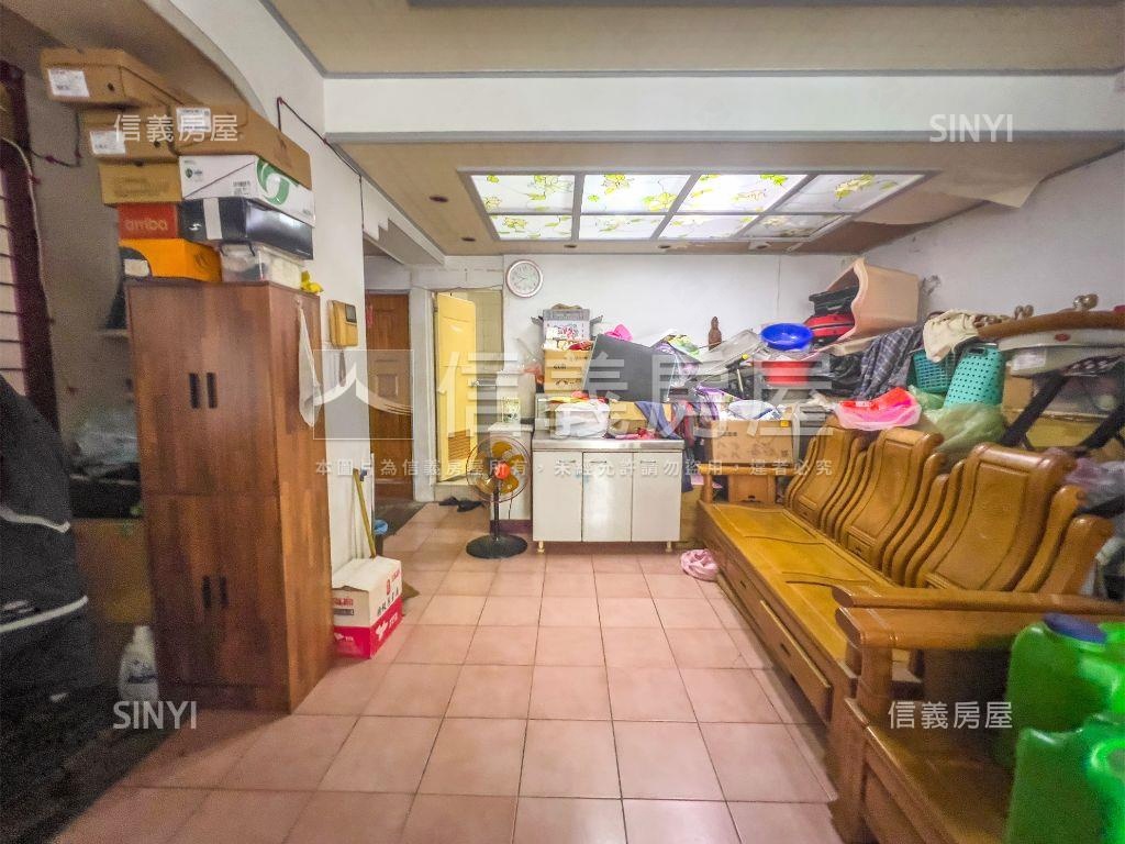 大地坪近學區透天房屋室內格局與周邊環境