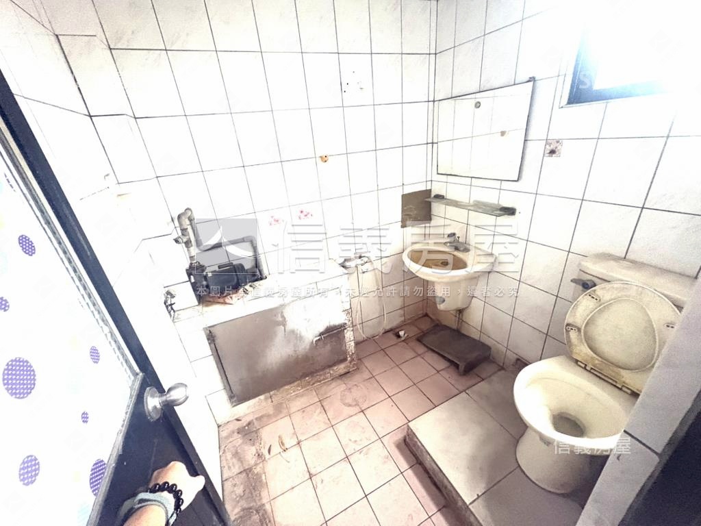 漢生西路方正三房大大空間房屋室內格局與周邊環境