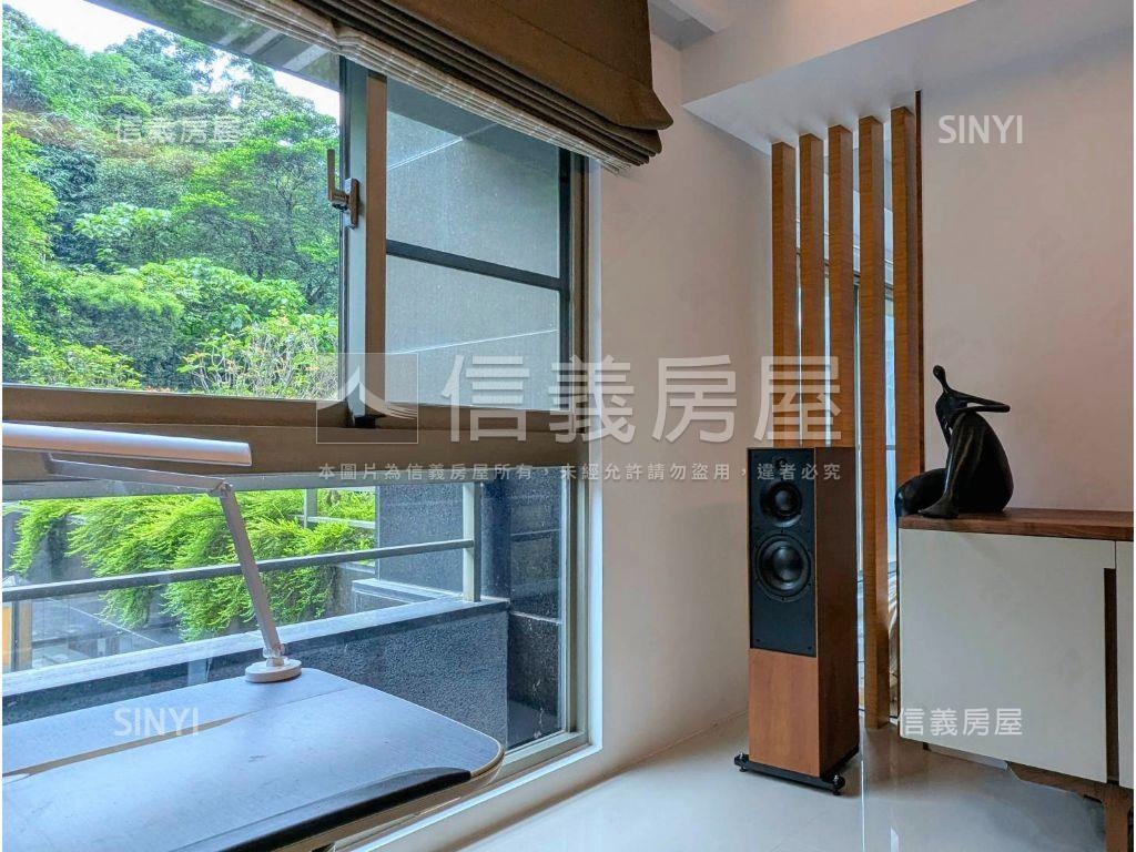 泳池綠景大露台稀有釋出房屋室內格局與周邊環境