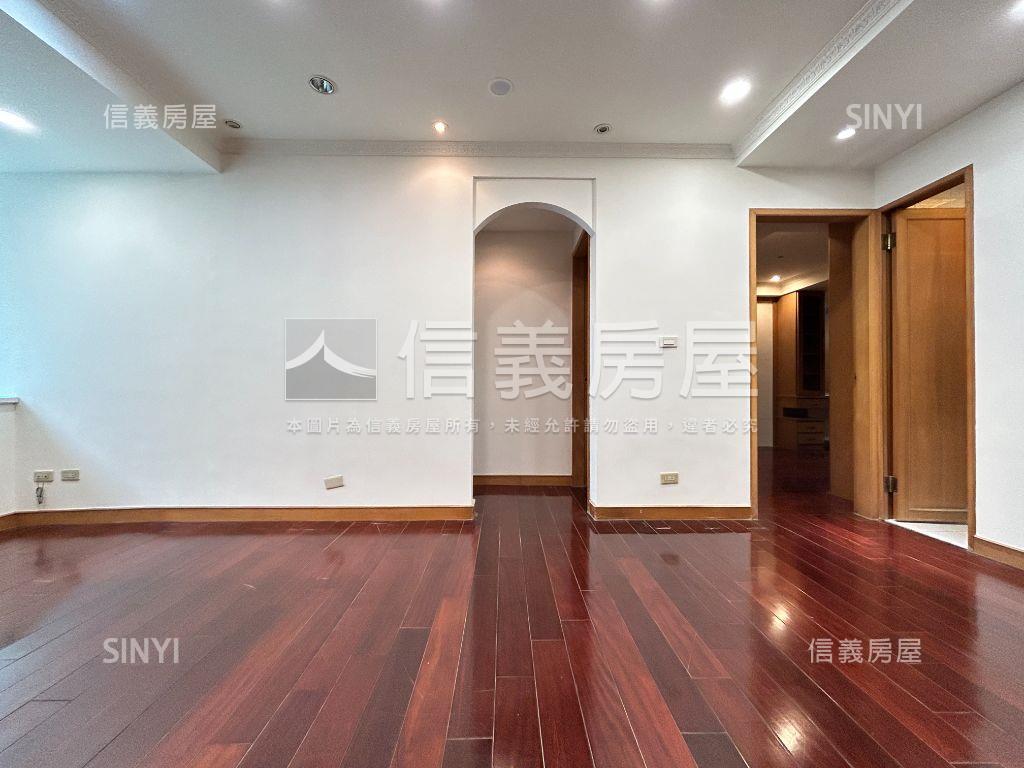 稀有雙敦美寓房屋室內格局與周邊環境