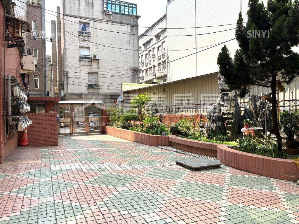 中山路電梯華廈三房房屋室內格局與周邊環境