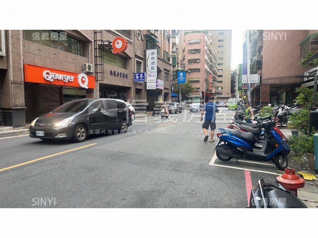 中榮街金店面房屋室內格局與周邊環境