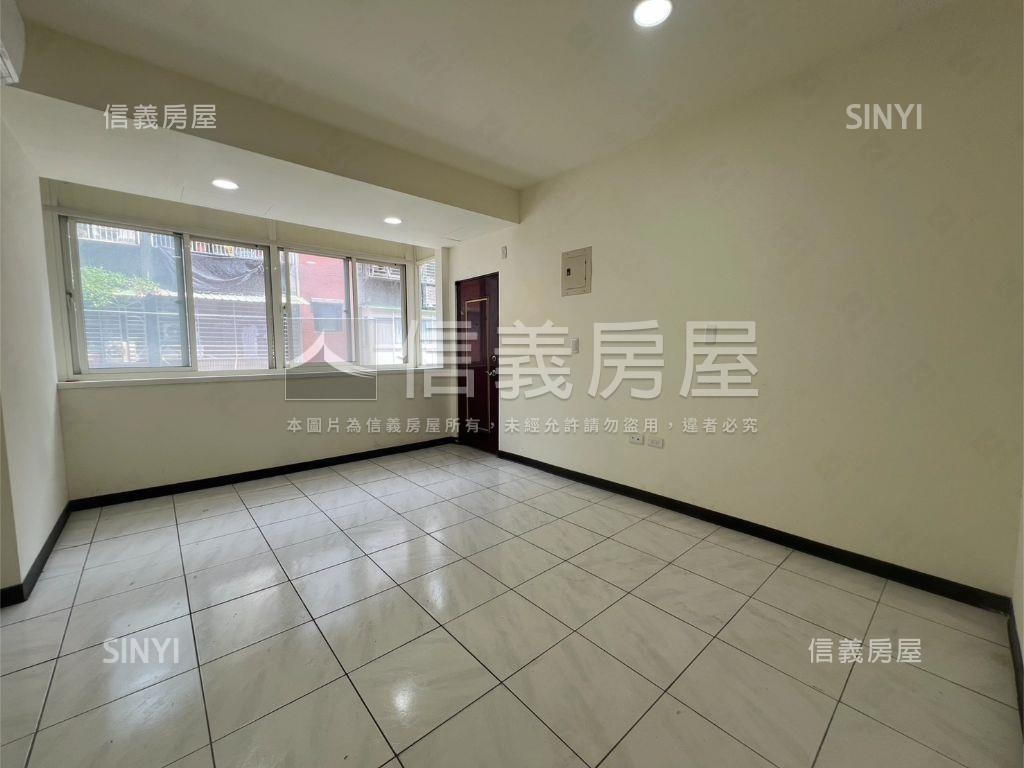 小資成家兩房房屋室內格局與周邊環境