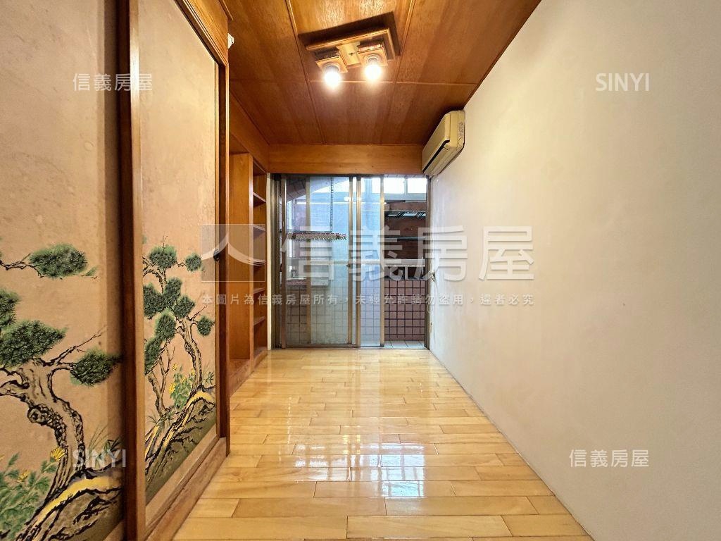 三重擎天豪景二樓房屋室內格局與周邊環境