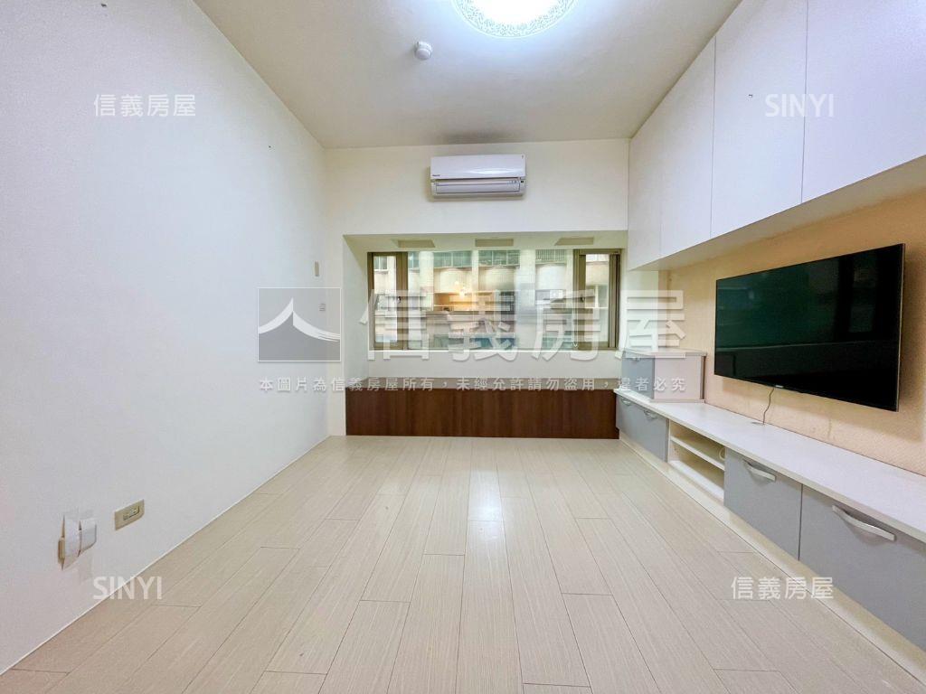 景安捷運｜電梯３房有車位房屋室內格局與周邊環境