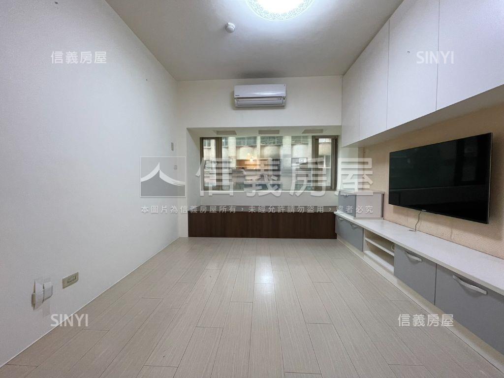 景安捷運｜電梯３房有車位房屋室內格局與周邊環境