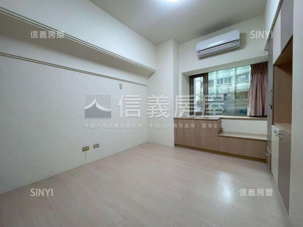 景安捷運｜電梯３房有車位房屋室內格局與周邊環境