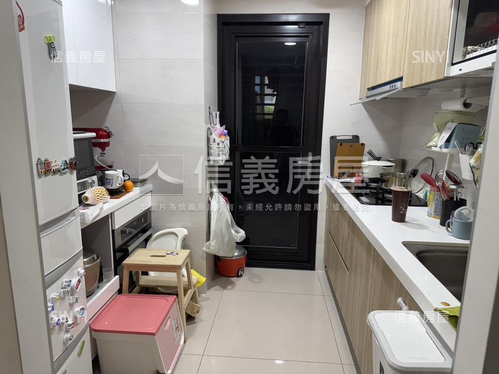 敦峰精美裝潢三房車位房屋室內格局與周邊環境