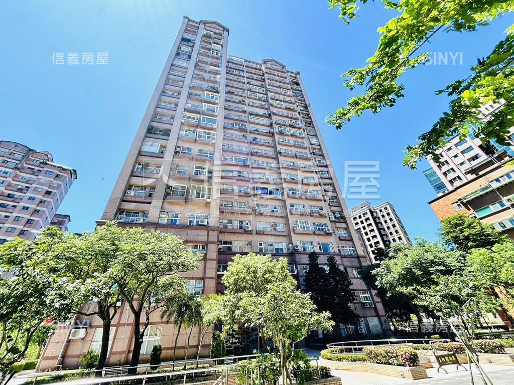 誠售稀有近捷運美景套房房屋室內格局與周邊環境
