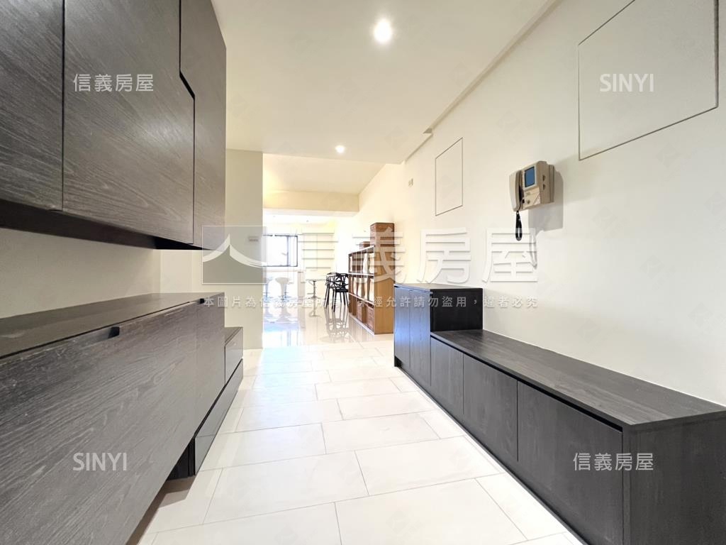 文化國寶·次頂樓兩房車位房屋室內格局與周邊環境