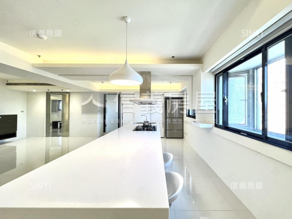 文化國寶·次頂樓兩房車位房屋室內格局與周邊環境