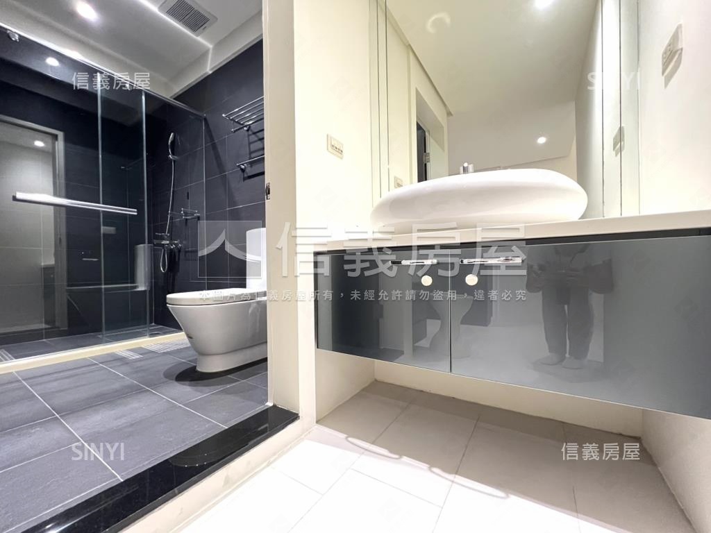 文化國寶·次頂樓兩房車位房屋室內格局與周邊環境