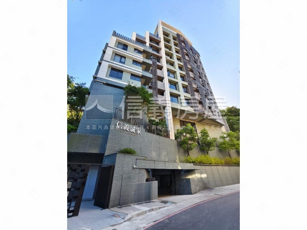 信義高樓景觀露台３房房屋室內格局與周邊環境