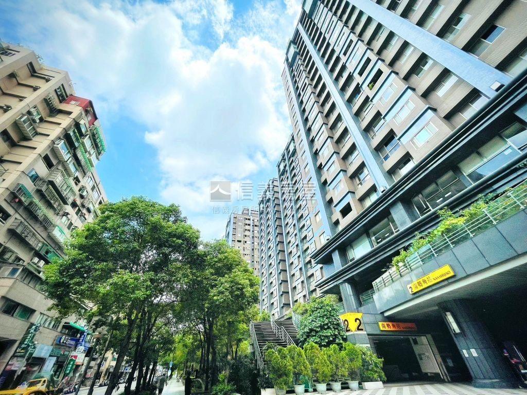 都更黃金店面透天房屋室內格局與周邊環境