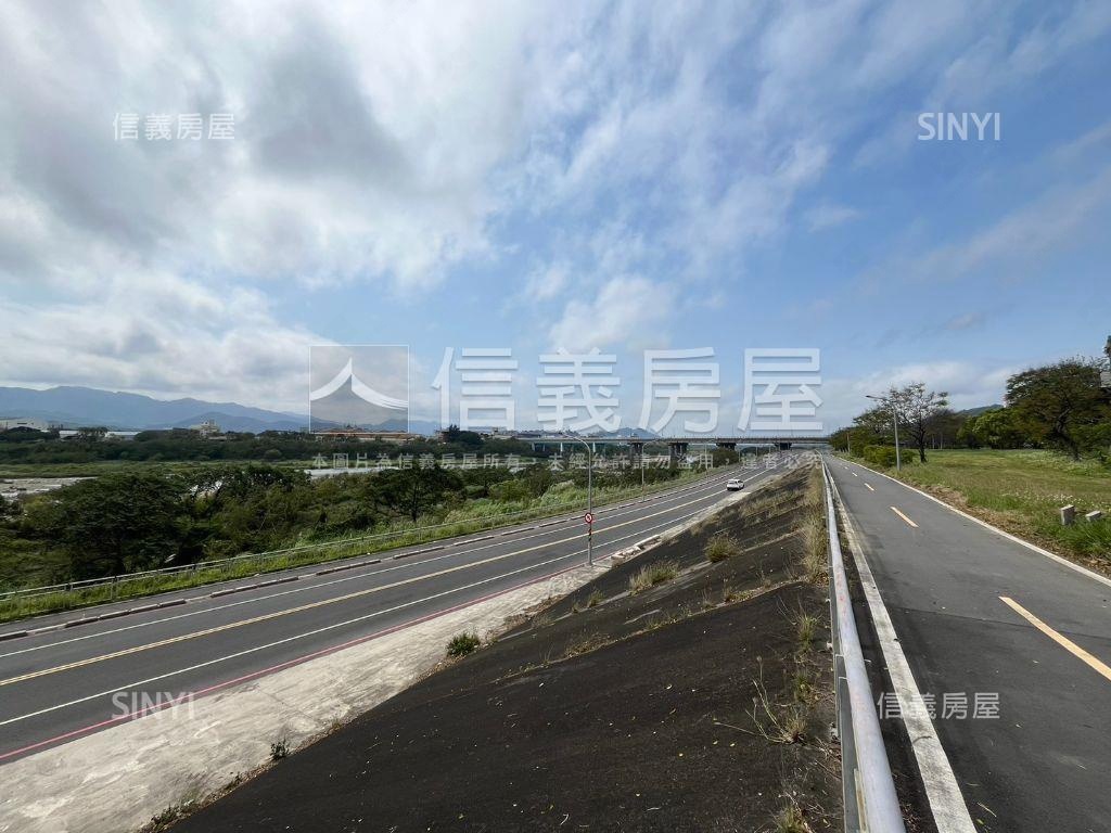 國產氣派尊榮美透天房屋室內格局與周邊環境