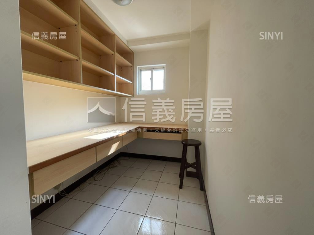 復興華廈三房車位房屋室內格局與周邊環境