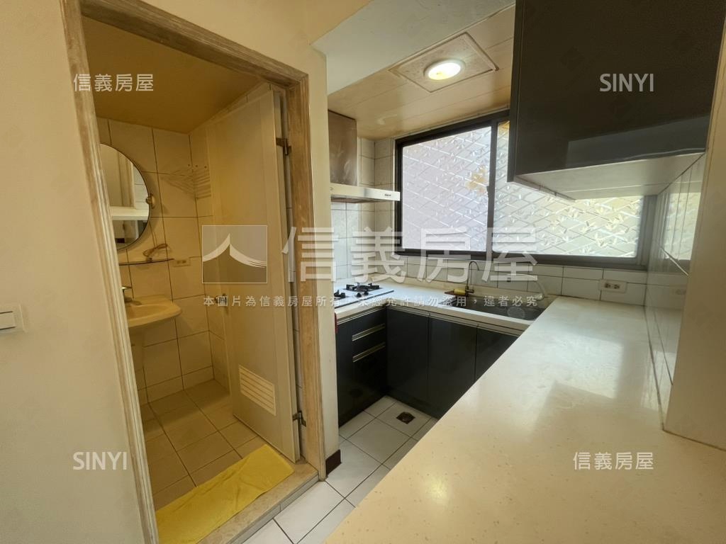 復興華廈三房車位房屋室內格局與周邊環境
