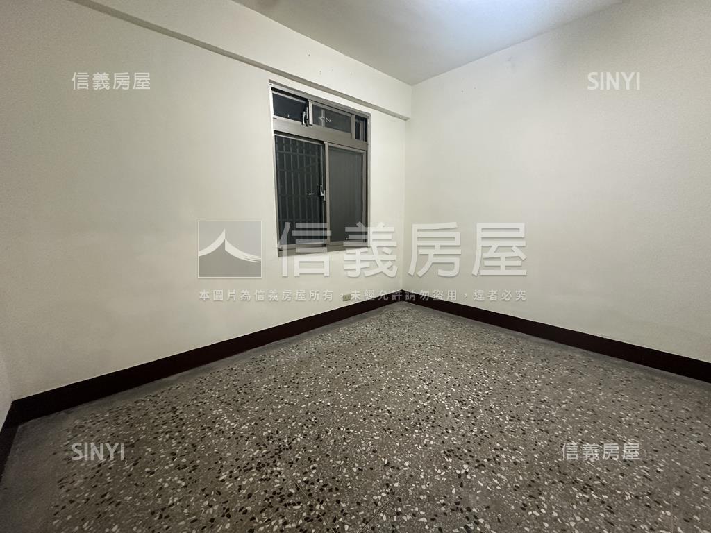 三面採光三樓三房棒房屋室內格局與周邊環境