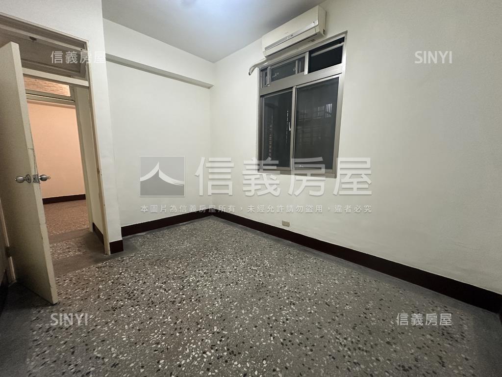 三面採光三樓三房棒房屋室內格局與周邊環境