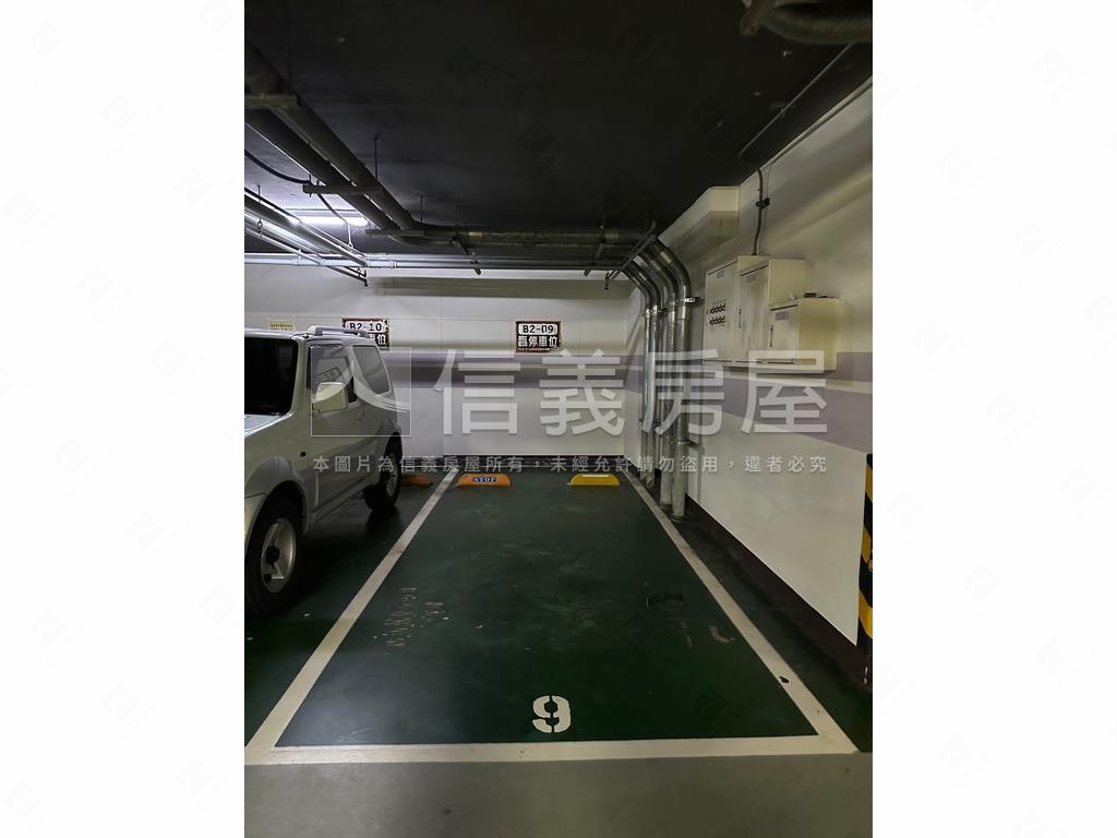 基泰之星Ｂ２稀有車位－２房屋室內格局與周邊環境