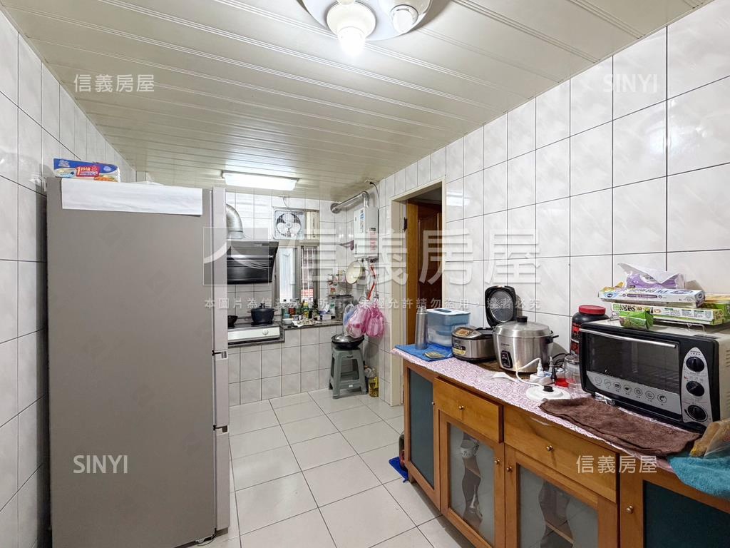 近捷運泰和街方正美寓房屋室內格局與周邊環境