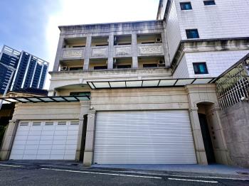 仁武電梯面寬雙併車墅