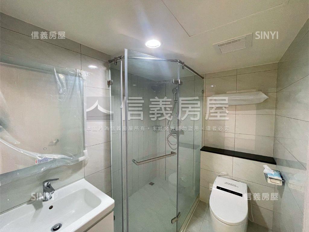 鉑愛悅巔峰兩房車位房屋室內格局與周邊環境