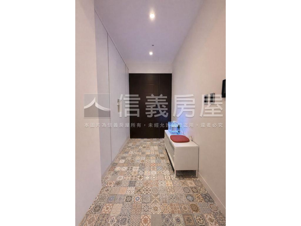 景安美境綠謐三房車位房屋室內格局與周邊環境