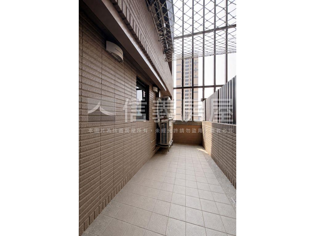 景安美境綠謐三房車位房屋室內格局與周邊環境