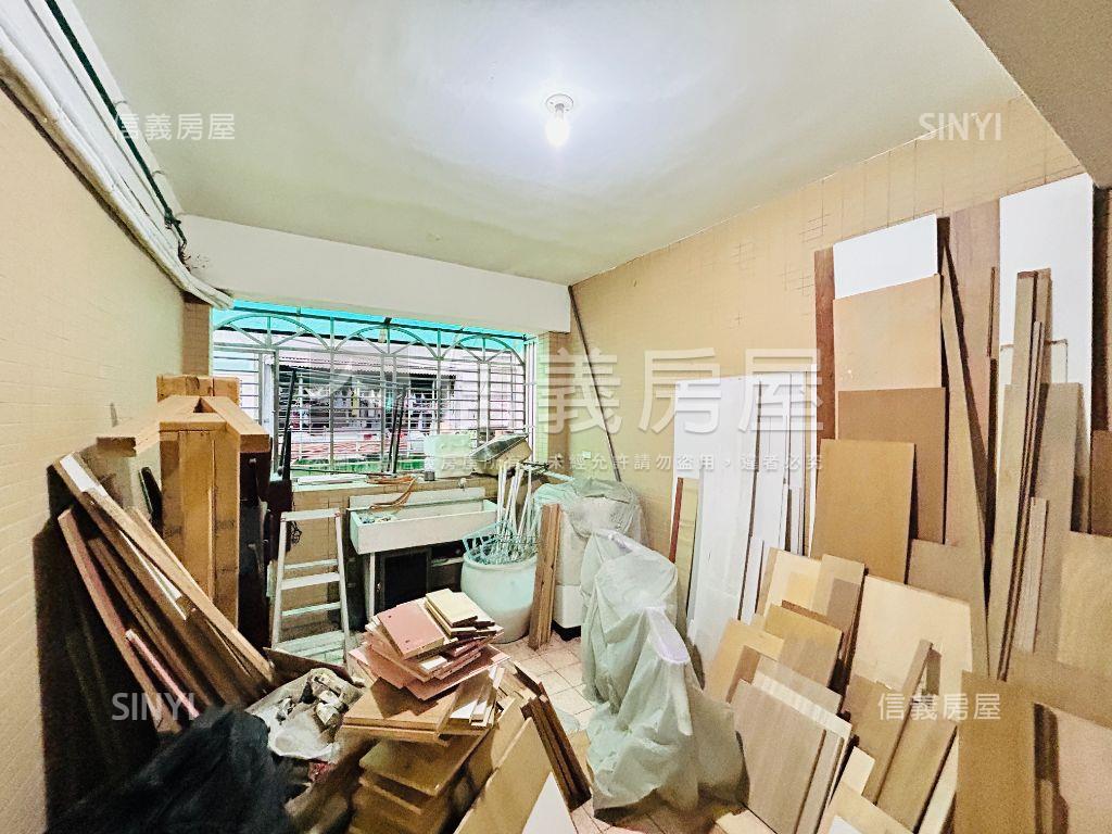 長安街大坪數黃金三樓房屋室內格局與周邊環境