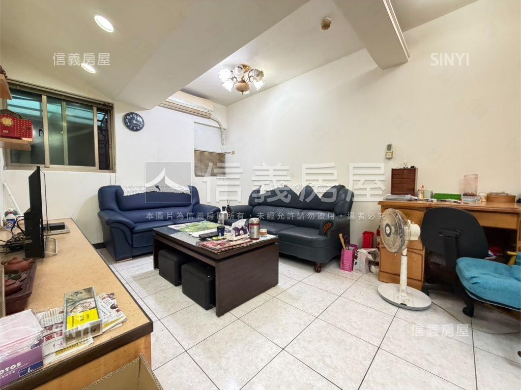 近特區電梯兩房房屋室內格局與周邊環境