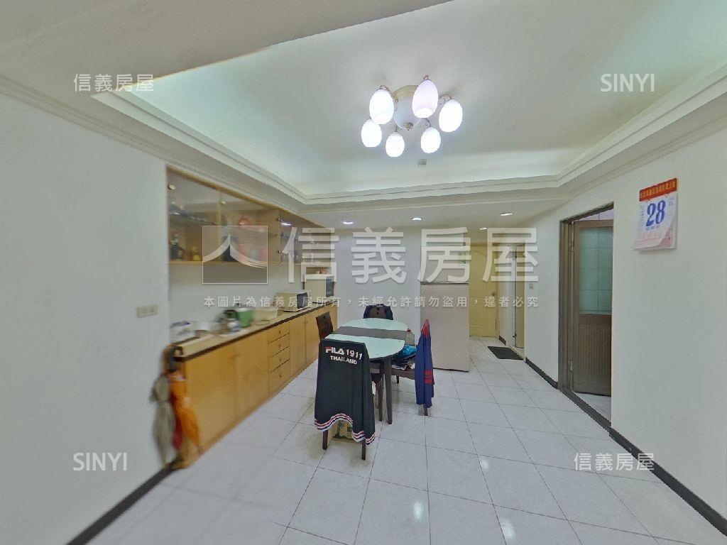 近特區電梯兩房房屋室內格局與周邊環境