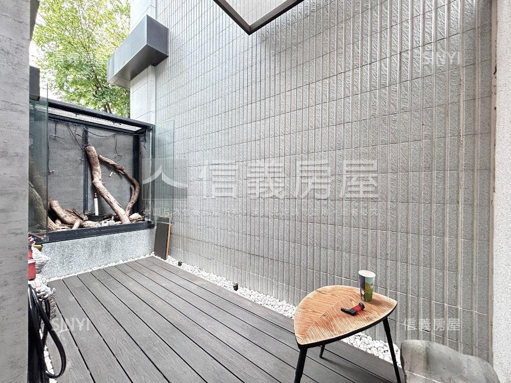 精銳花千樹．臨路雙車別墅房屋室內格局與周邊環境