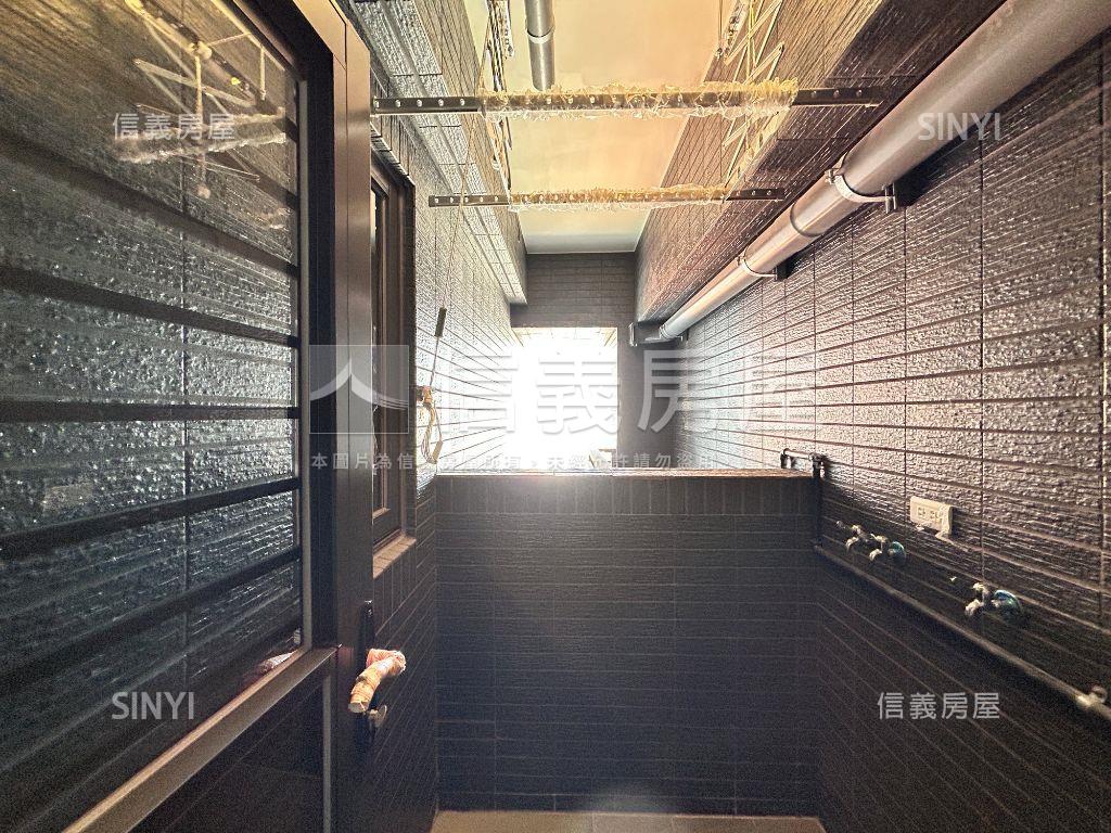 安美城心兩房房屋室內格局與周邊環境