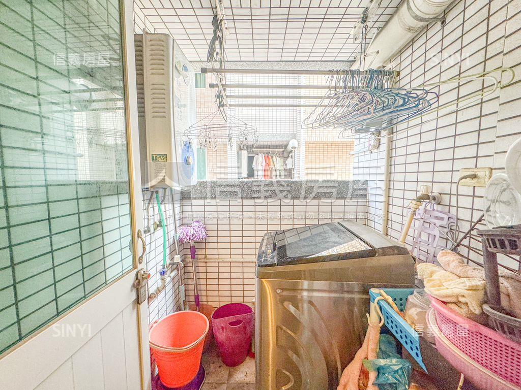 兩房有車位先看這間房屋室內格局與周邊環境