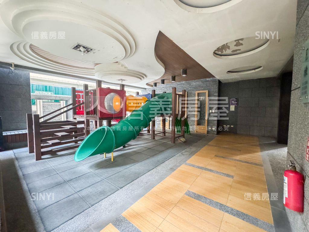 兩房有車位先看這間房屋室內格局與周邊環境