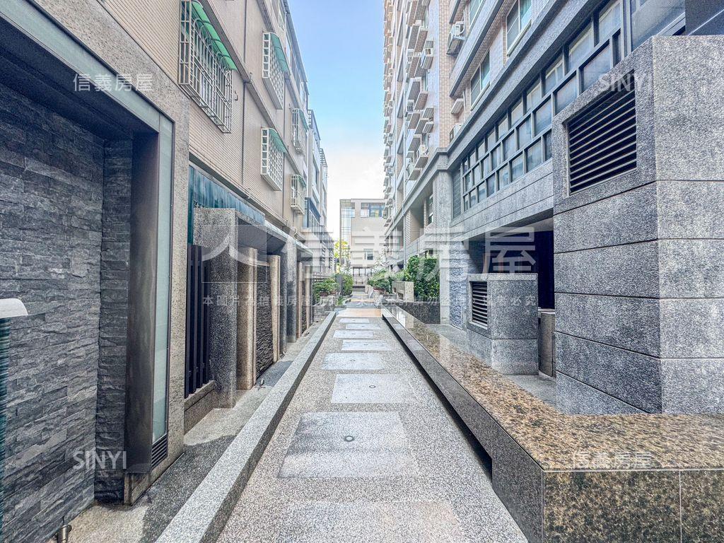 兩房有車位先看這間房屋室內格局與周邊環境