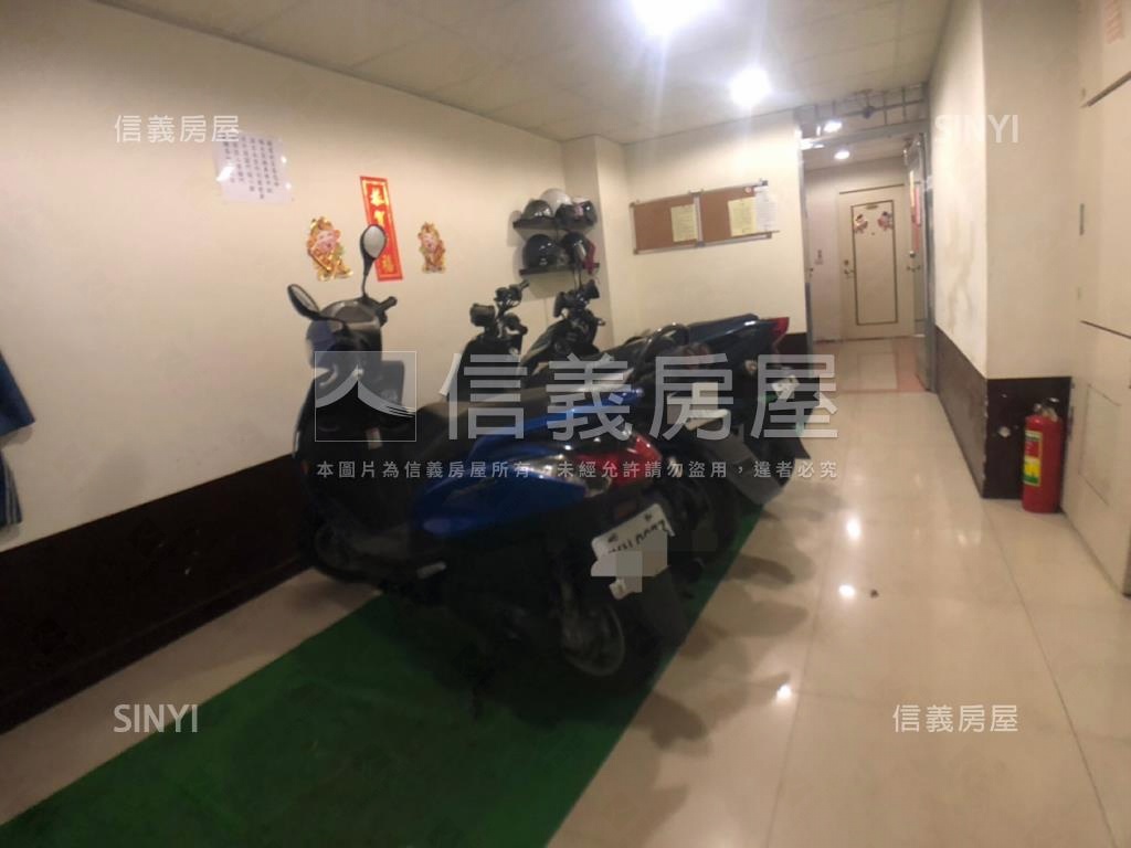 近銘傳旁１１間套房收租天房屋室內格局與周邊環境