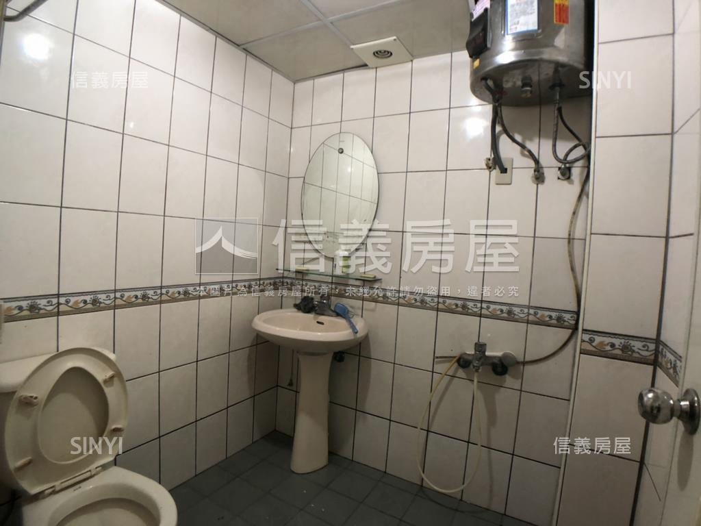 近銘傳旁１１間套房收租天房屋室內格局與周邊環境