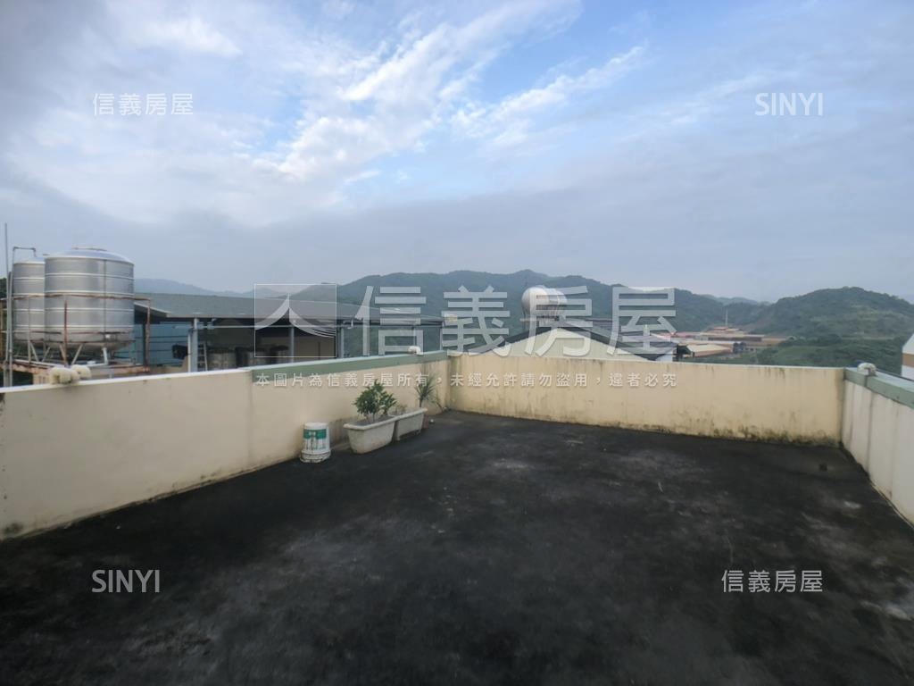 近銘傳旁１１間套房收租天房屋室內格局與周邊環境