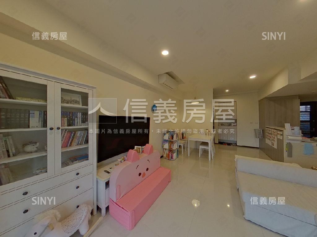 鄉林左岸三房雙車位房屋室內格局與周邊環境